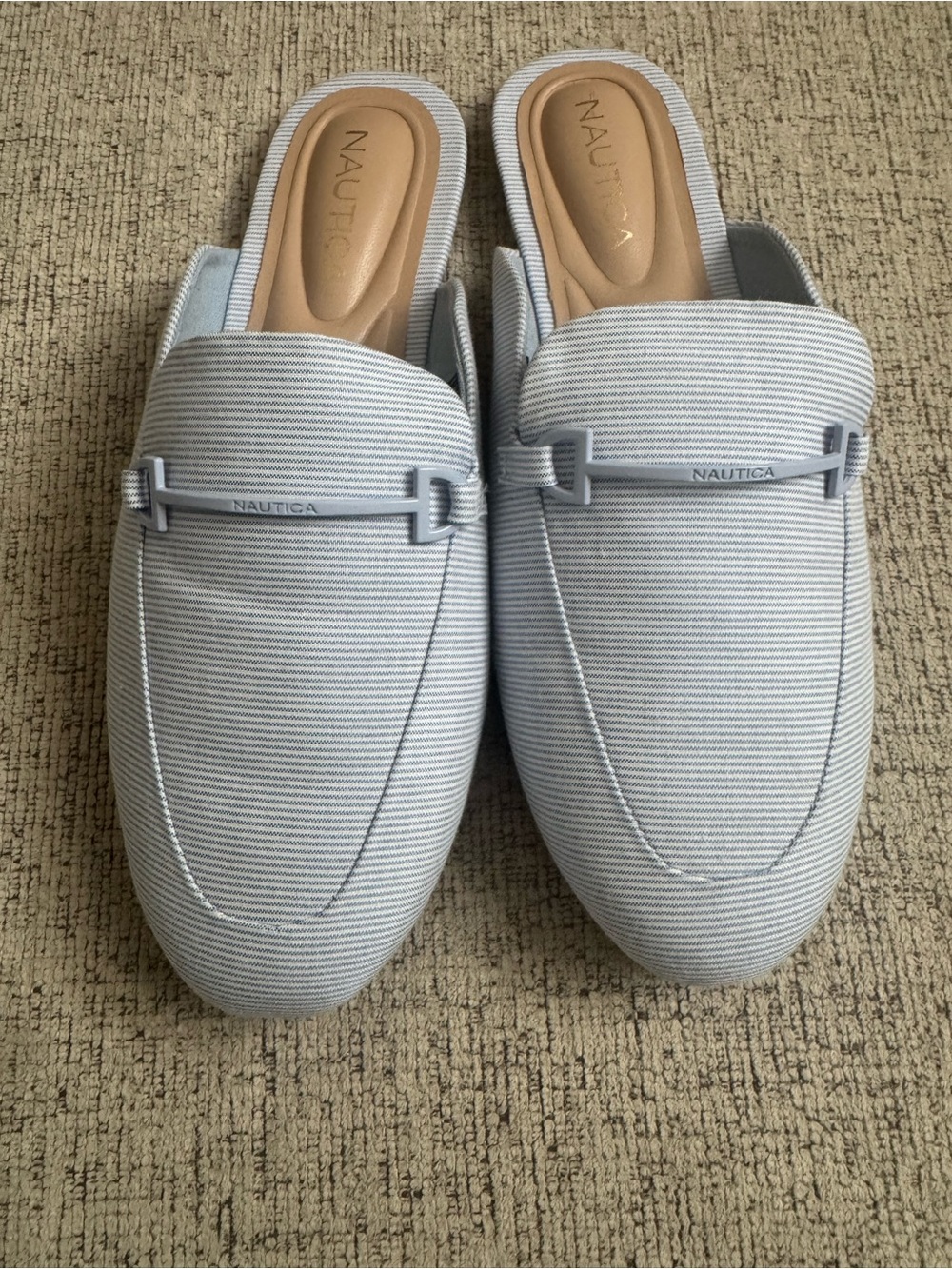NWOT - Náutica Blue and White Slip on